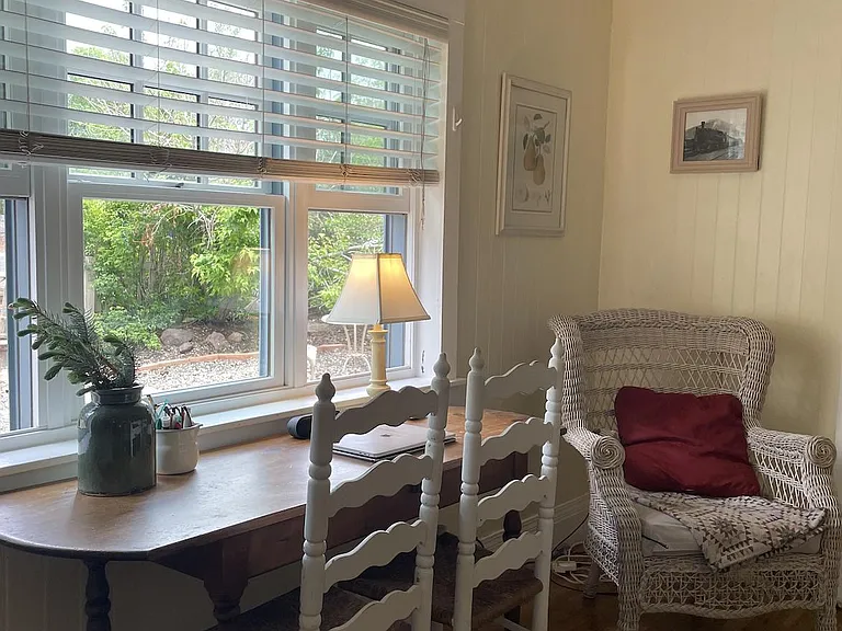 907 W Clay Ave #1 — Photo 1