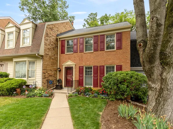 5006 Domain Pl, Alexandria, VA 22311