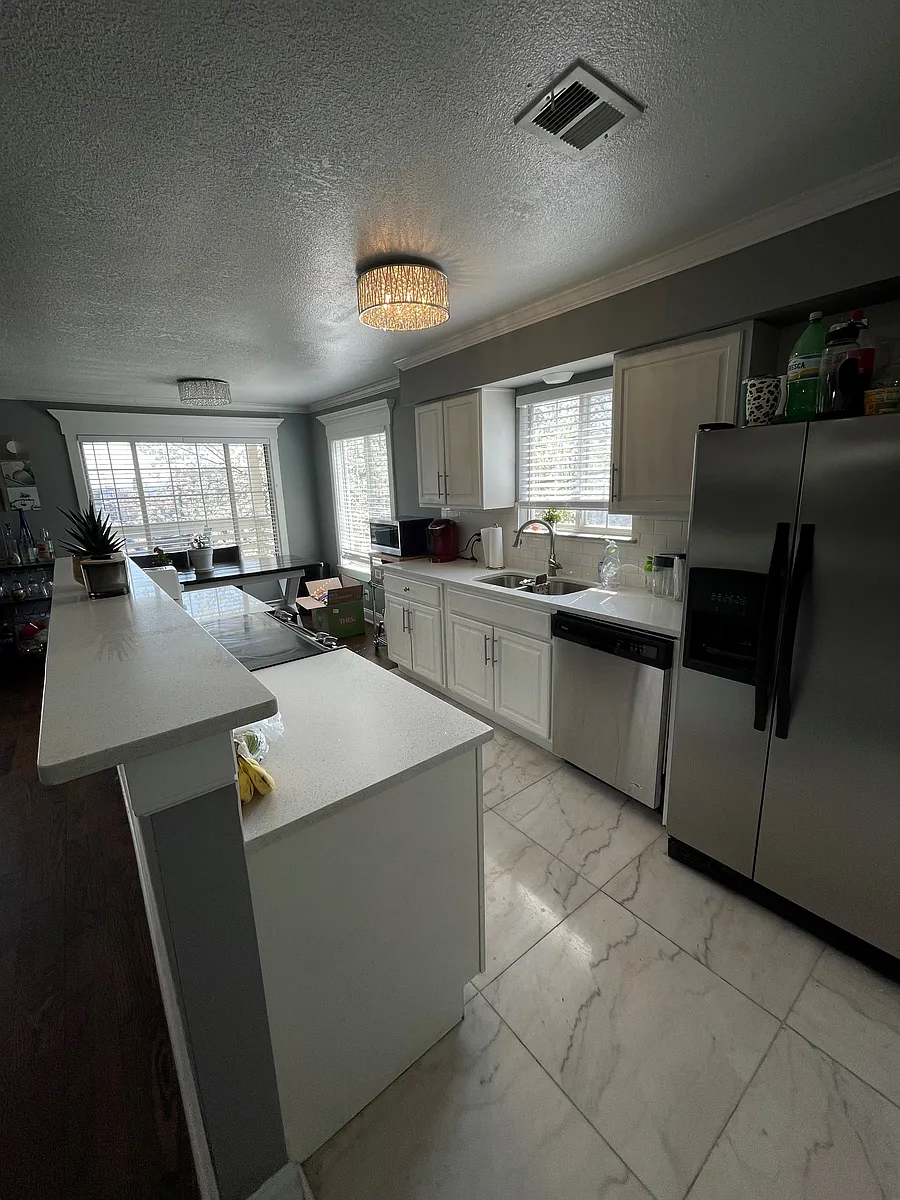Building Photo - 4645 Jarboe St #1