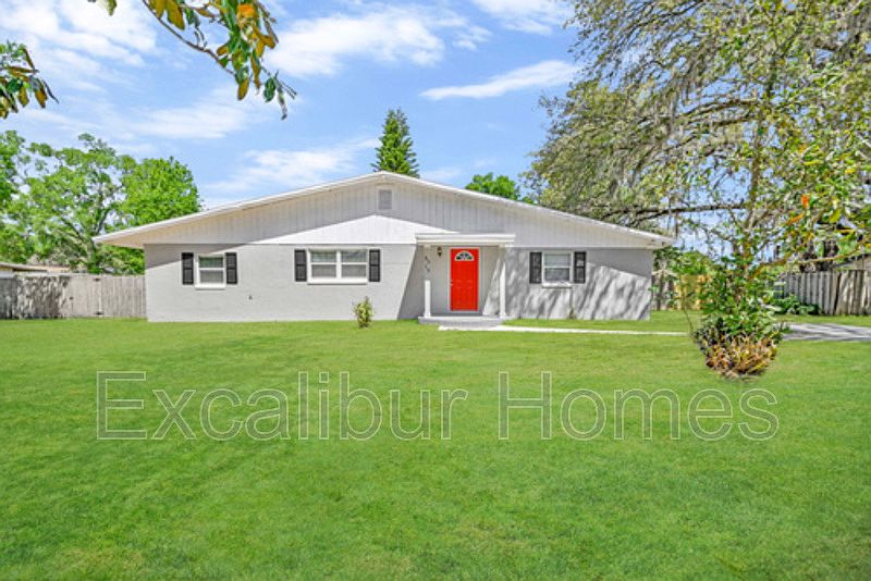 1st image of 6313 Summit Dr