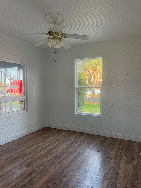 3 bed, 1000 sqft, $1,400 — Photo 3