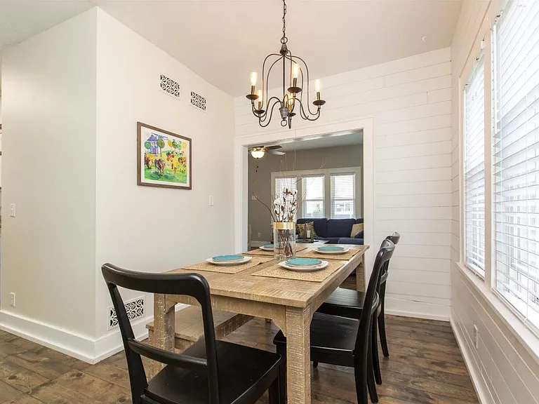 721 Corby Blvd — Photo 14