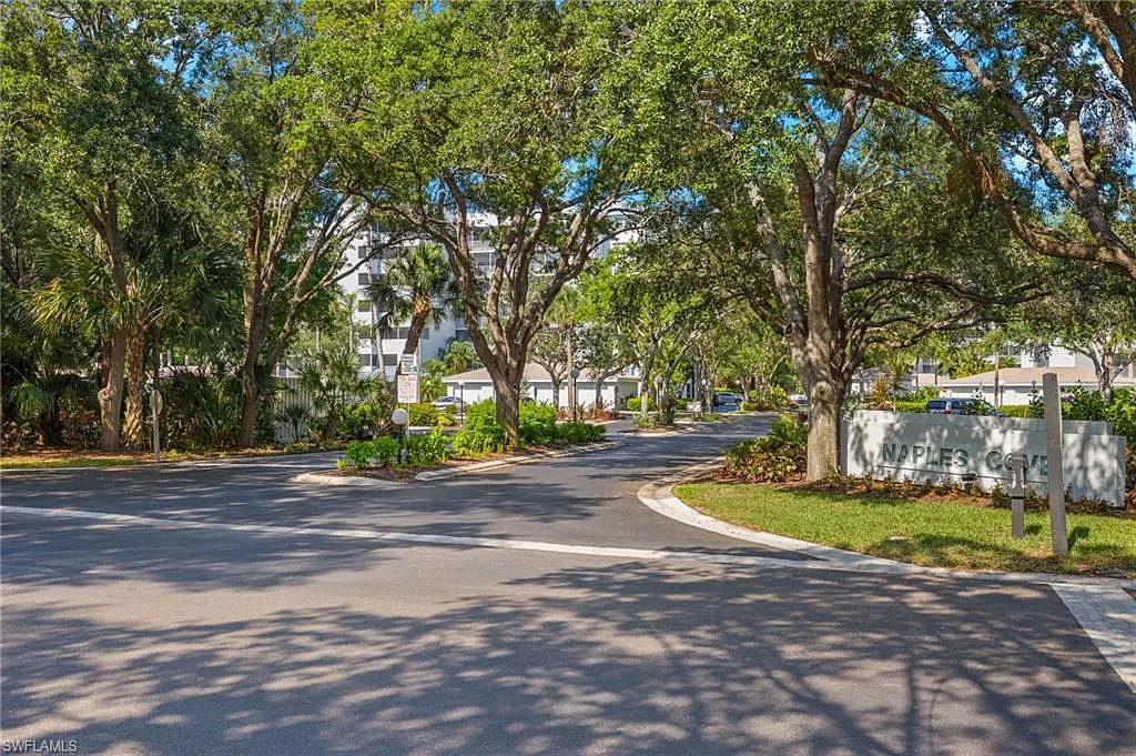 2 bed, 2.0 bath, 1267 sqft, $4,000 — Photo 3