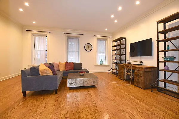 Rented by Compass | media 3