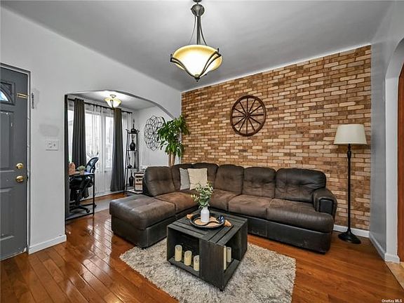 3rd image of 8416 108th Ave