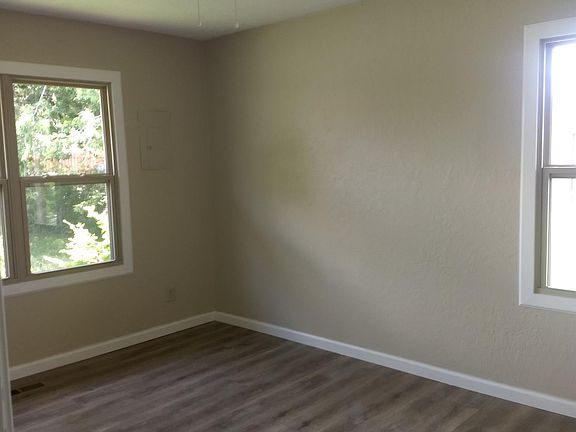 4th image of 2803 NW 22nd St