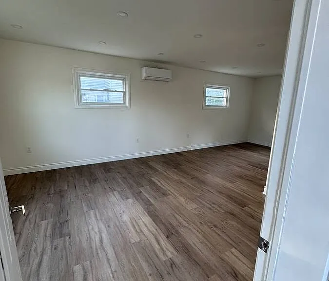 33 Oak St — Photo 7