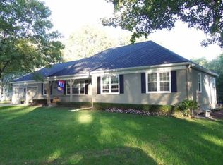 9721 El Monte St, Overland Park, KS 66207