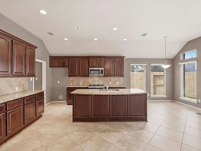 2935 Fair Chase Dr — Photo 3