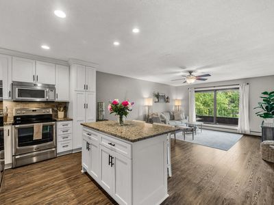 7510 Cahill Rd APT 217B, Edina, MN, 55439