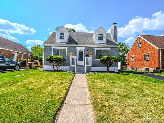 3rd image of 371 Morris Dr