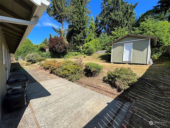 2nd image of 6906 Fremont Drive