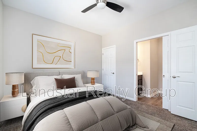 2 bed, 2.0 bath, $1,300 — Photo 3