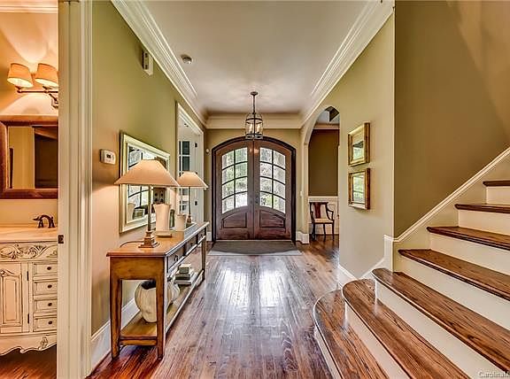 3rd image of 137 E Cold Hollow Farms Dr