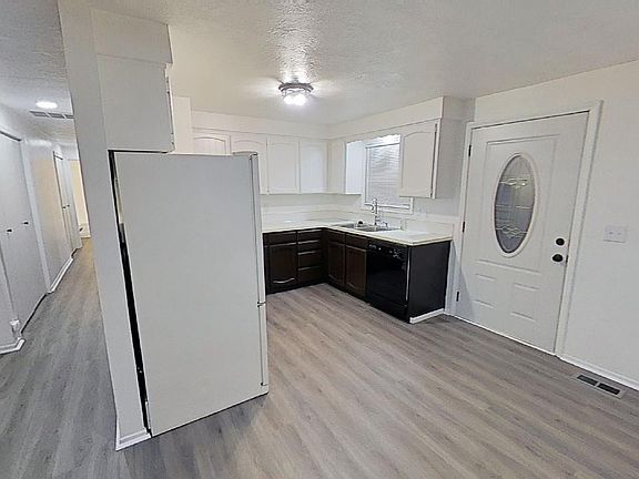 5th image of 4207 Weathers St NE #1314