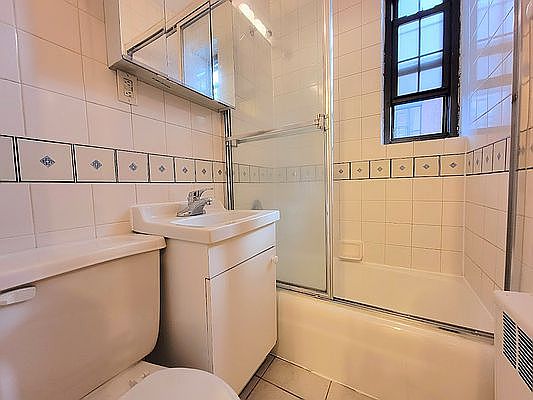 5th image of 49 Park Ave #4X