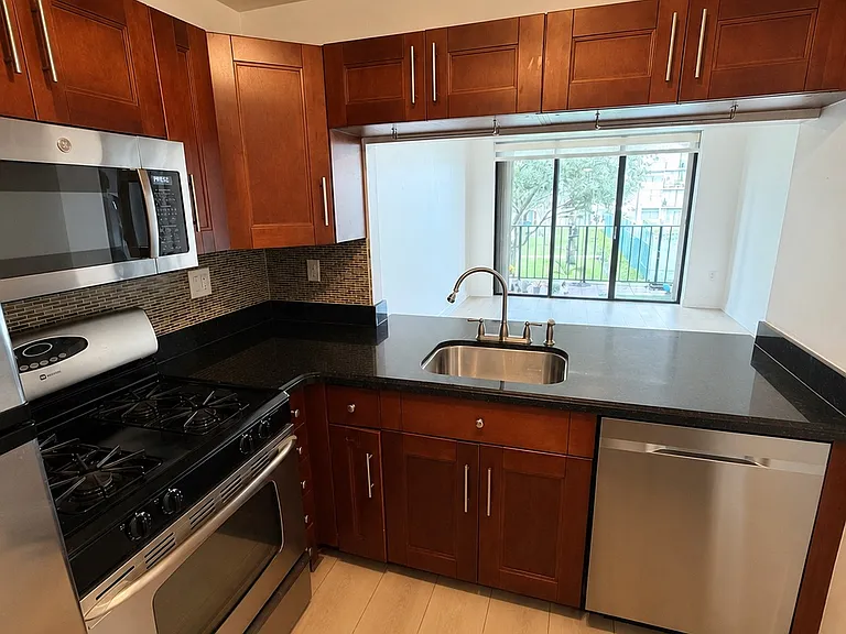 13000 SW 92nd Ave #B208 — Photo 13