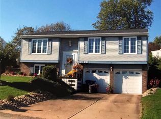 2130 Cayuga Dr, Pittsburgh, PA