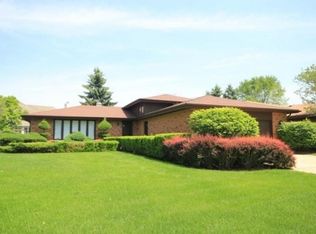 1255 N White Fence Ln, Addison, IL 60101