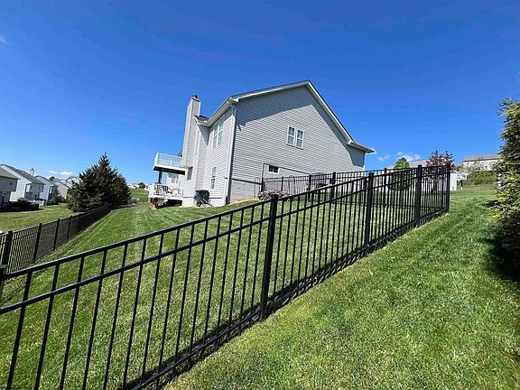 2nd image of 447 Blackberry Ridge Dr