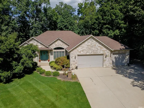 2664 Harmony Ct, Winona Lake, IN 46590