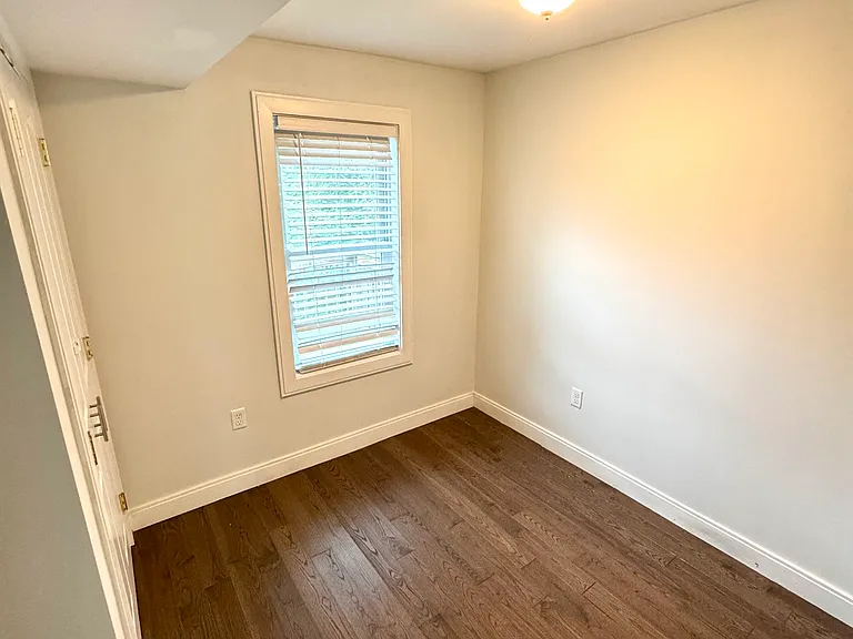 187 Webster Ave #2 — Photo 11