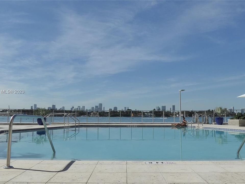 1st image of 800 West Ave APT 309