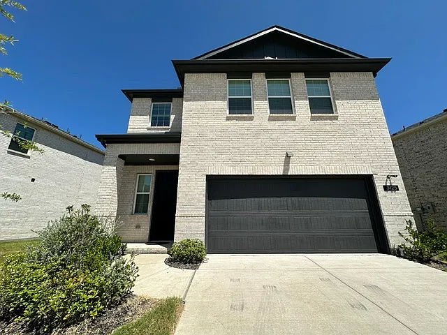 3125 Lucia Way — Photo 1