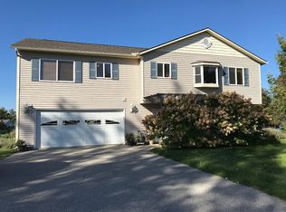 3162 Parkview Dr, Petoskey, MI 49770