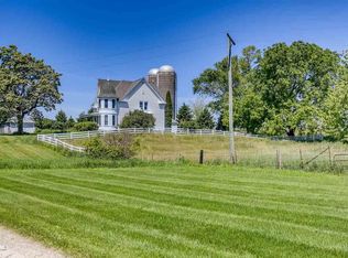 2928 E Stagecoach Trl, Apple River, IL 61001