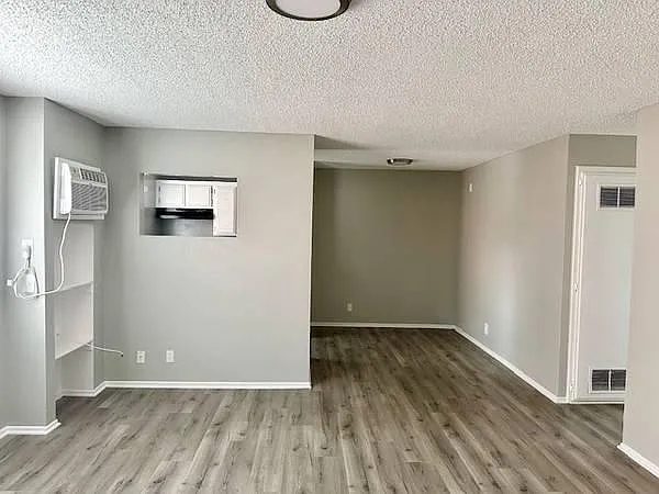121 S Avenue 52 #D — Photo 3