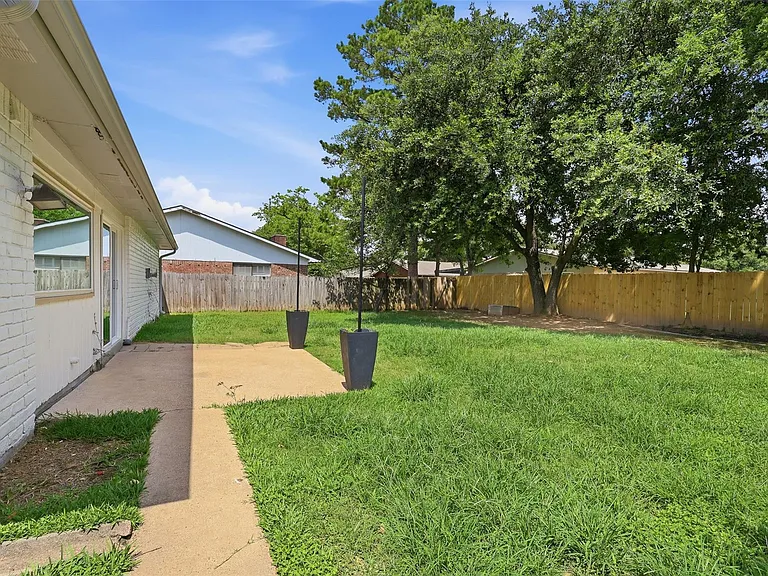 4035 Cypressdale Dr — Photo 16