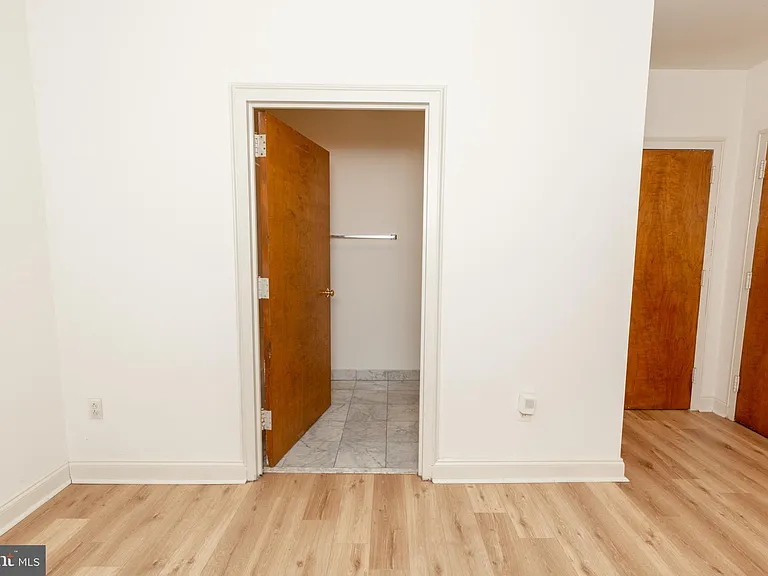 1411-2 Walnut St #1206 — Photo 15