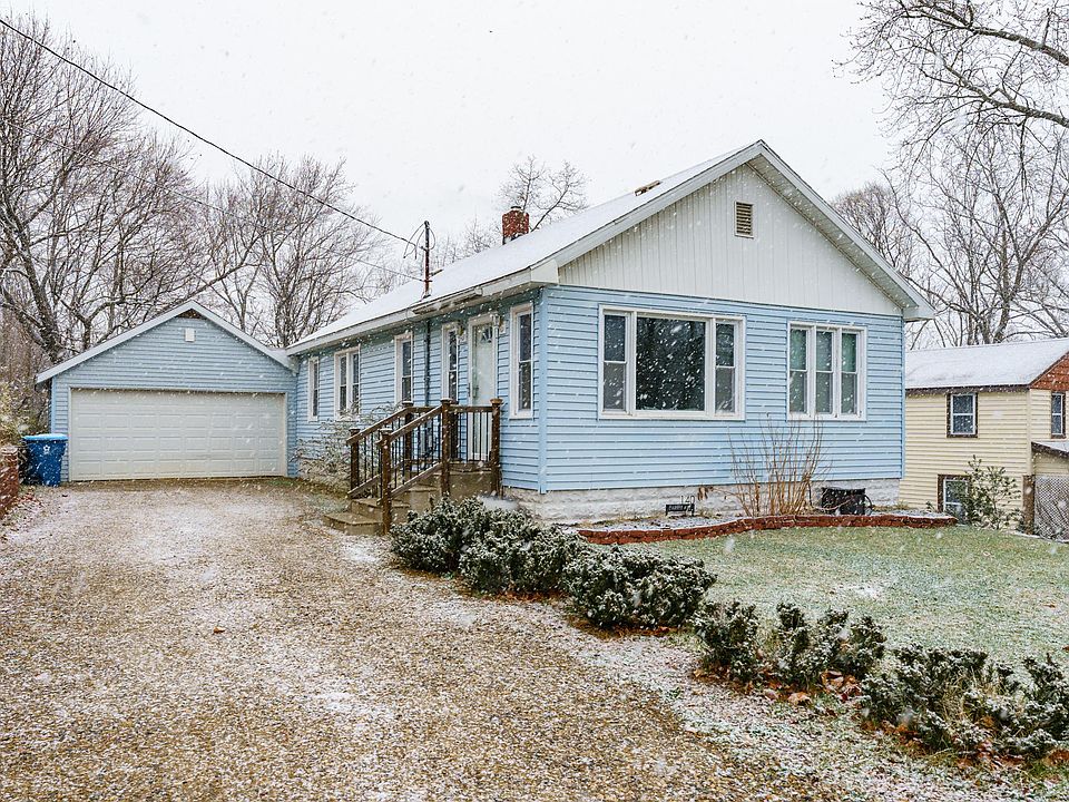 1st image of 140 Parker Ave