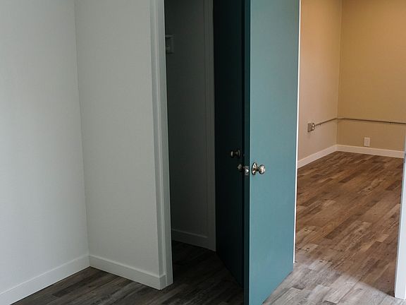 4th image of 710 Pacific Ave N #3