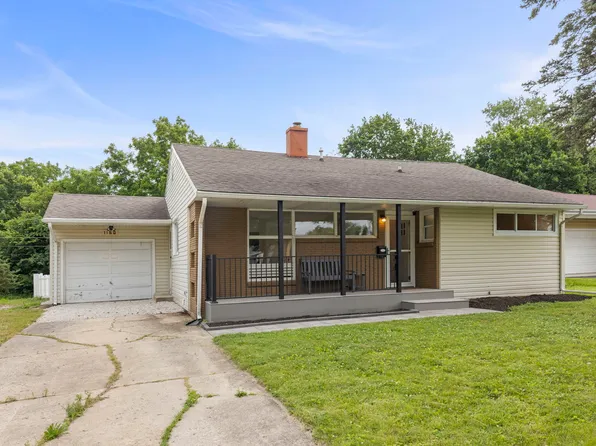 1150 Grandview Ave, Lockport, IL 60441