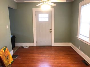 606 Harwood Ct, Champaign, IL 61820