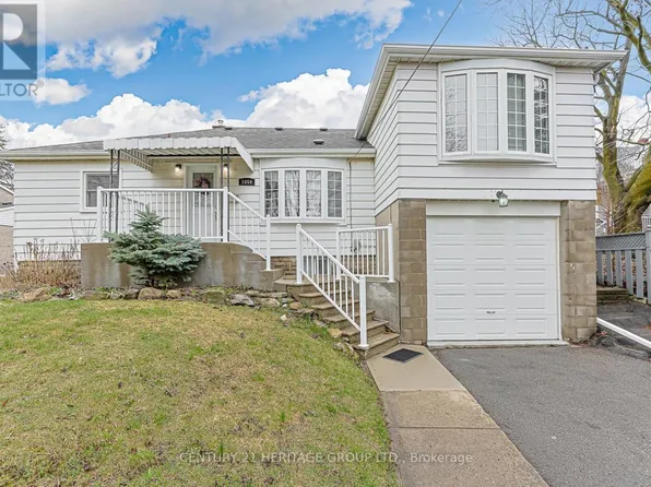 1059 Gorham St, Newmarket, ON L3Y 5G9