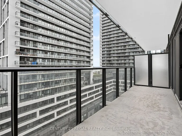 27 Korda Gate #912 — Photo 17