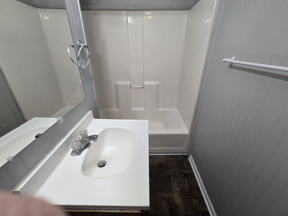4th image of 1113 Davis Ave NW