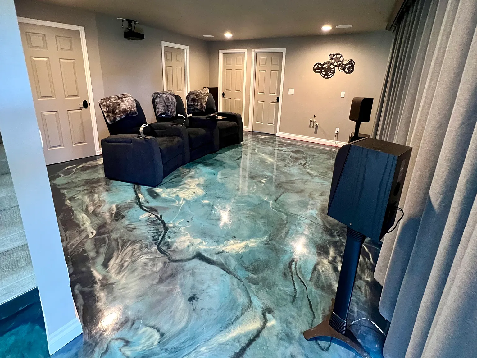 3 bed, 2.5 bath, 3300 sqft, $5,225 — Photo 4