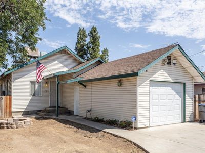 1724 N Court St, Visalia, CA, 93291