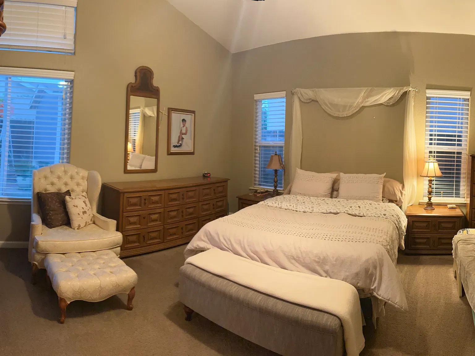 4 bed, 1911 sqft, $2,650 — Photo 2