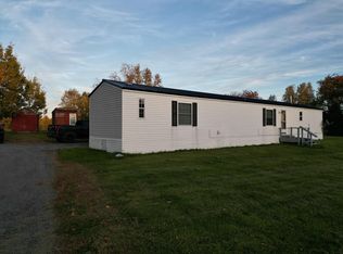 102 Reeves Rd, Bradford, ME 04410