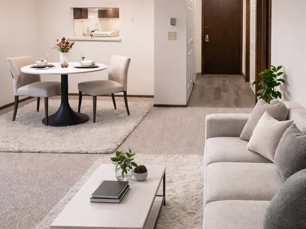 Westport Apartments, 4232 W Highland Blvd #92dc3ac27, Milwaukee, WI 53208