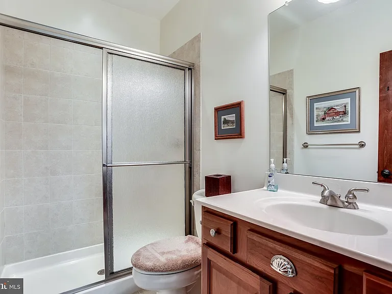 4410 Tuscarora Rd — Photo 44
