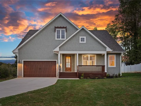 155 Rimrock Rd, Harmony, NC 28634