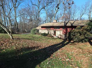 843 Hillaire Rd, Lancaster, PA 17601