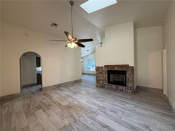 5th image of 3804 E Packard Avenue