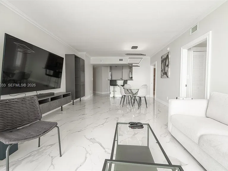 325 Biscayne Blvd #3326 — Photo 6